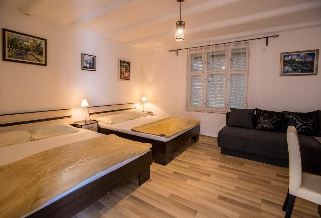 Casa Bella & Nova Hotel Palić Buitenkant foto