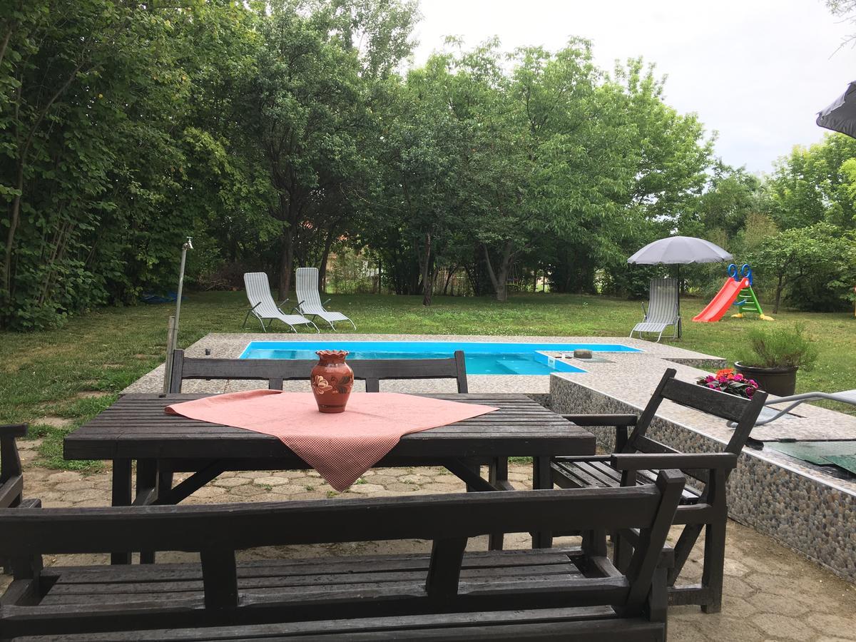 Casa Bella & Nova Hotel Palić Buitenkant foto