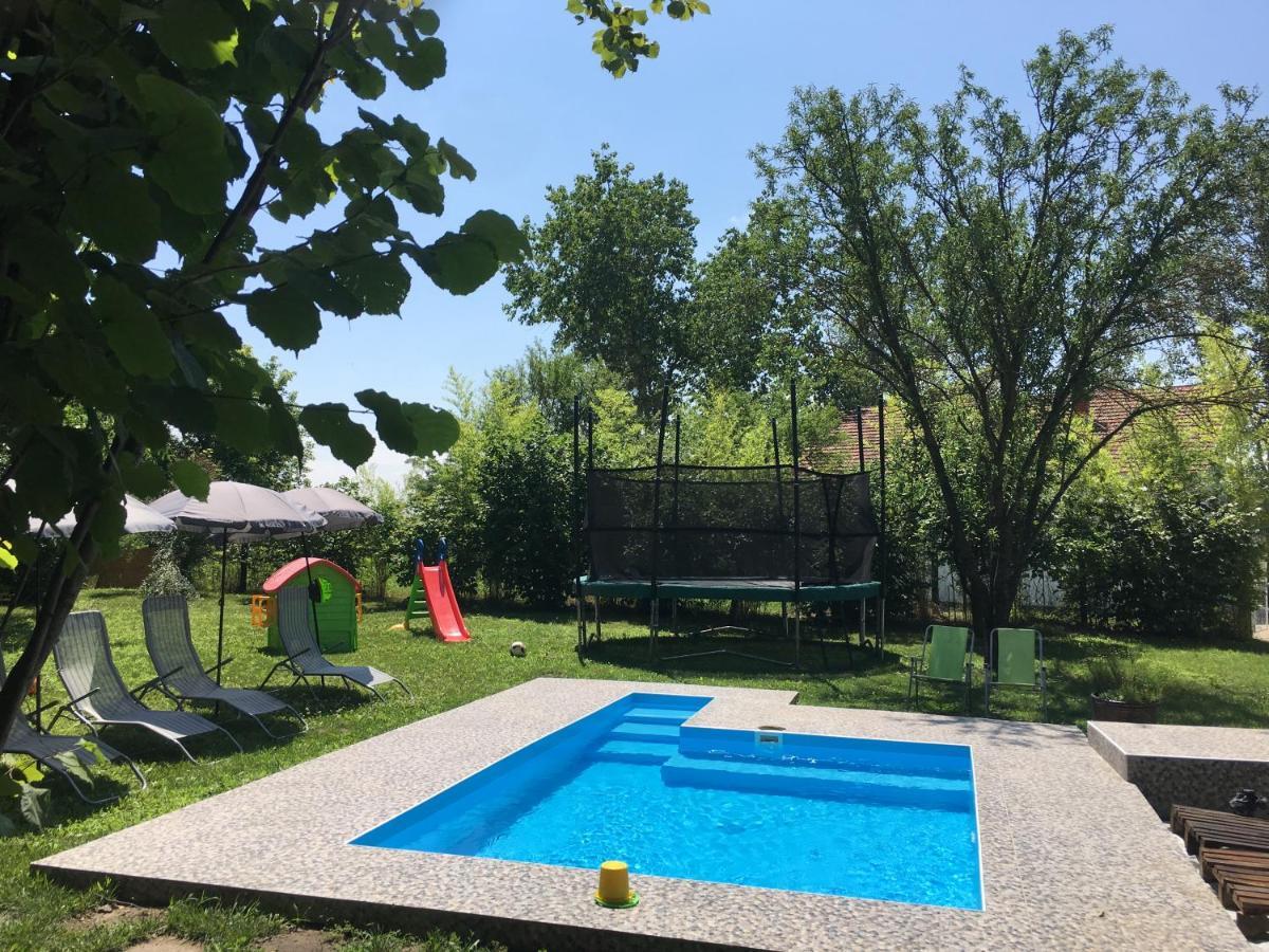 Casa Bella & Nova Hotel Palić Buitenkant foto